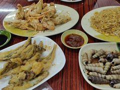 椒盐多春鱼-贞姨美食·老字号海鲜大排档