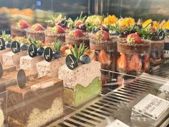 -W COLLECTIVE  DESSERT SHOP