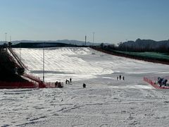 -华彬猛犸滑雪场