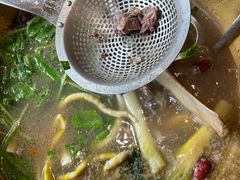 -周老三跷脚牛肉·全牛火锅(非遗传承店)