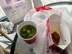 -必胜客(宝杨路宅急送店)