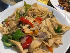 -缘来聚·徽菜名店(黄山宏村店)