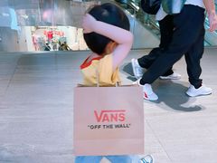 -东荟城名店仓