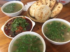 水盆羊肉泡馍-故市王红水盆羊肉