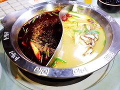 -张大师鸭爪爪特色干锅(南湖店)