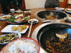 -万里闯关东铁锅炖菜馆(高新旗舰店)