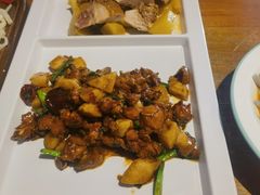 -隔壁老王·家常云南菜(花巷店)