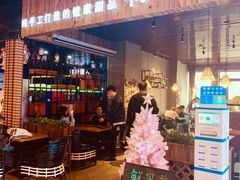 -杨小贤(东融国际影城店)