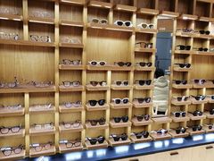 -宝丽眼镜(湖墅店)