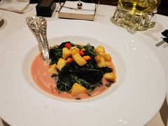 酥脆鱼汤浸菜苗-誉珑轩
