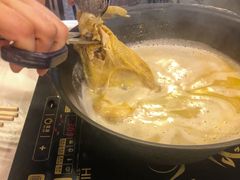 -鲜入围煮花胶鸡海鲜火锅