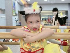 -小荧星艺校(浦东中环分校)