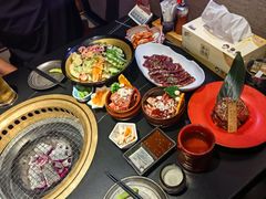 -山川小町·极番烧肉(新地假日广场店)