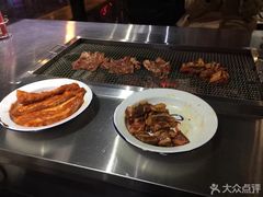-马路牙子地桌烤肉(工体店)