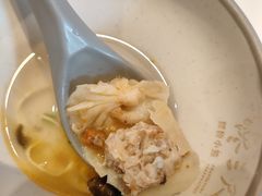 -馋三尺蟹粉小笼(人民广场店)