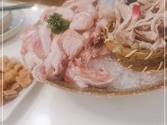 -洪氏嗨捞·猪肚鸡火锅(阳光天地店)