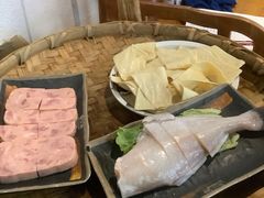 -王婆乔鲜鱼自助火锅(蜀汉路店)