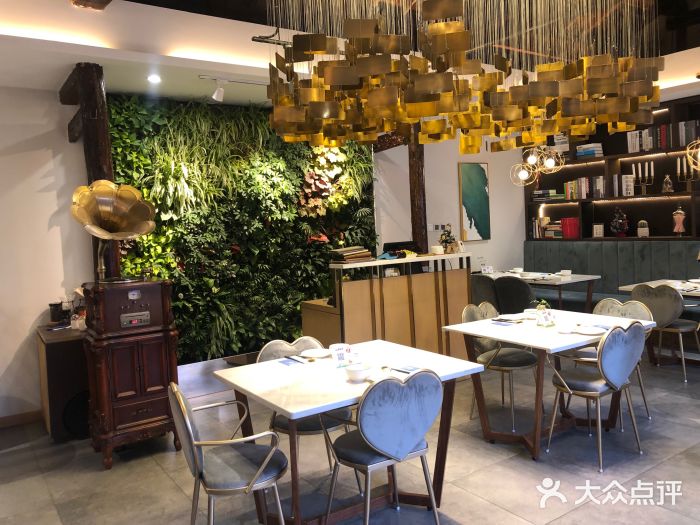 后海16号·北京私房菜大堂图片