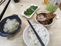 -万和春排骨砂锅米饭(湖北路店)