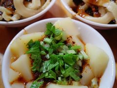 煮凉粉-洞子口张老二凉粉(文殊院店)