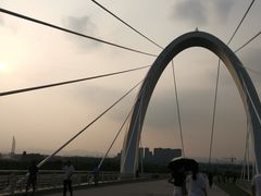 -南京眼步行桥