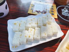 -周大娘牛乳(旧寨古村总店)
