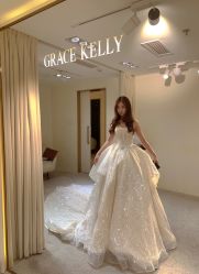 -GRACE KELLY婚纱与礼服(天津店)