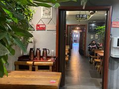 -万记麻辣烫国展总店