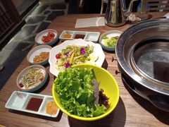 -明洞阿姨·韩式酱蟹烤肉·创意料理(三元桥店)