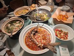 -费大厨辣椒炒肉(高铁吾悦广场店)