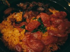 正宗广东腊肉煲仔饭-馬蘭花開(车站大道店)