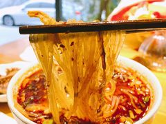 -牵人麻辣粉(中街子店)