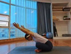 -娜斓瑜伽