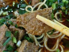 -胥佳烧鸡公牛肉面馆