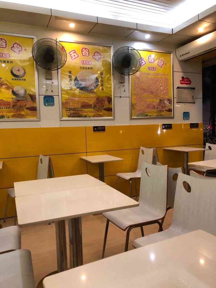 党公(明秀西路店)-"党公甜品我个人不是很爱,因为我觉得不够甜.