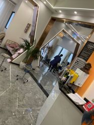 -V8潮牌·接发烫染连锁