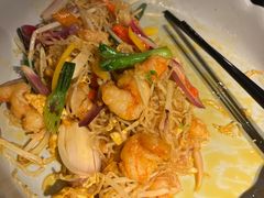 -大头虾越式风味餐厅(光明广场店)