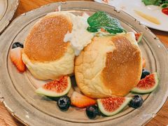 榛果巧克力奶油芝士舒芙蕾松饼-UPPER KITCHEN(延安路店)