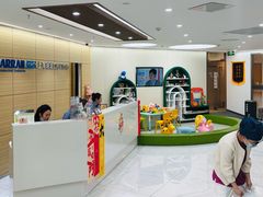 -瑞尔齿科(南京东路名人诊所)