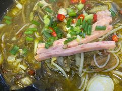 老坛酸菜-渝和喵叔米线(南坪万达店)