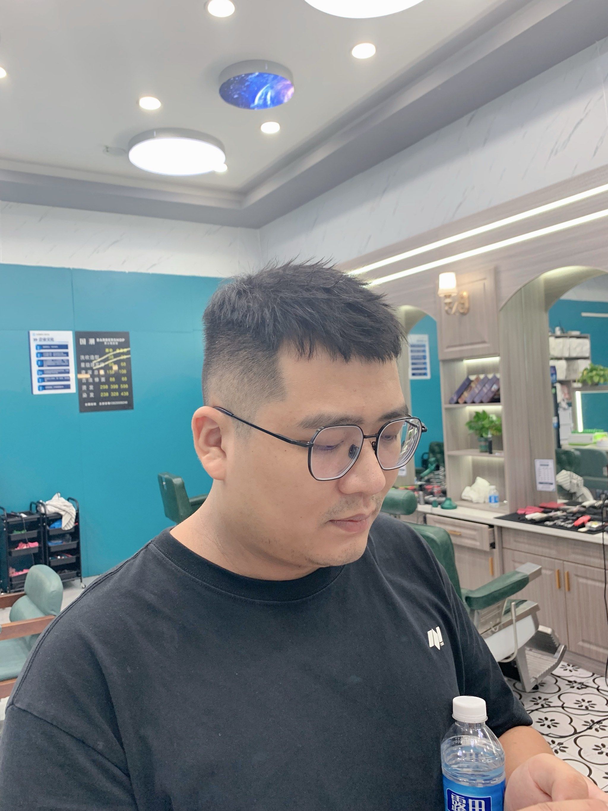 40岁的男士显得成熟稳重今日发型 男士发型