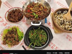 -堂瓦里·33年传统赣菜(第一街区店)