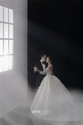 -至臻微拉婚纱摄影