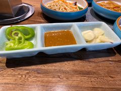 -明洞阿姨·韩式酱蟹烤肉·创意料理(三元桥店)