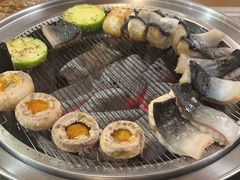 -围炉肉舍•炭烤活鳗•丹东海鲜烤肉(步行街店)