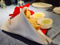 -弦月窗LUNETTE BY AMANDA(复兴路店)