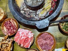 -黄潇洒老火锅(九眼桥宏济巷店)