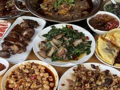 -大众跷脚牛肉馆·非遗传承单位(峨眉山店)