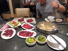 -名门潮牛·鲜牛肉海鲜火锅.烧烤自助餐厅(诚丰广场店)