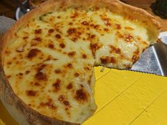 -Dragon Pizza•圆脸龙披萨·牛排餐厅